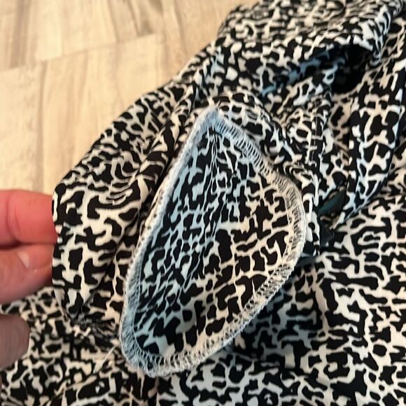 Ralph Lauren faux wrap dress with flutter accent size 12 - Picture 9 of 9